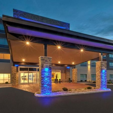 Holiday Inn Express & Suites - Milan - Sandusky Area By Ihg Dış mekan fotoğraf