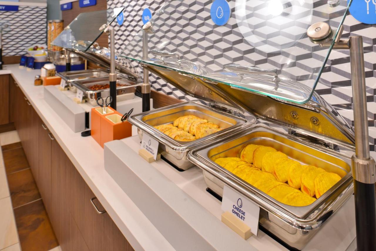 Holiday Inn Express & Suites - Milan - Sandusky Area By Ihg Dış mekan fotoğraf