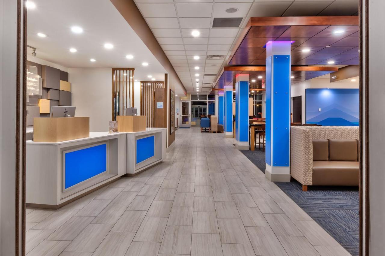 Holiday Inn Express & Suites - Milan - Sandusky Area By Ihg Dış mekan fotoğraf
