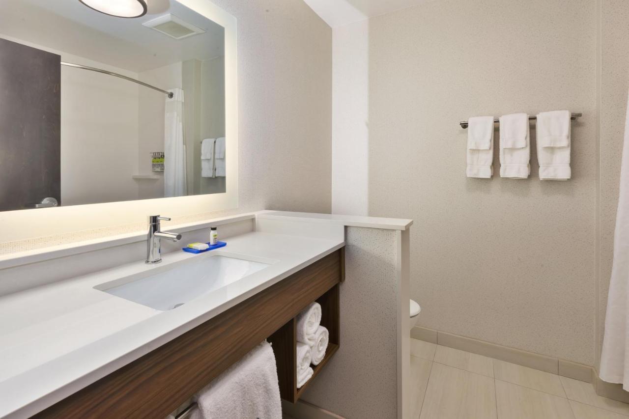 Holiday Inn Express & Suites - Milan - Sandusky Area By Ihg Dış mekan fotoğraf